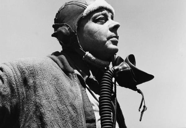 Antoine de Saint-Exupéry: la reconstrucción total de una vida entregada al riesgo